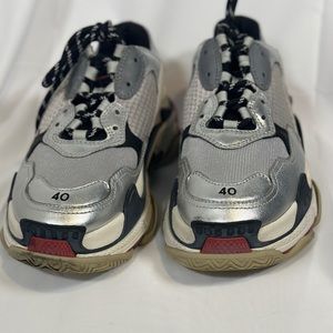 Balenciaga Triple S Sneakers Sz 40 No box